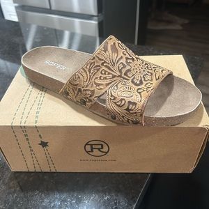Tooled Leather Roper Sandals - Women’s Size 11.